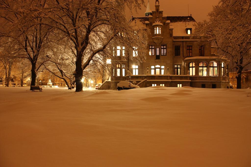 Schlosshotel Zum Markgrafen Кведлинбург Экстерьер фото